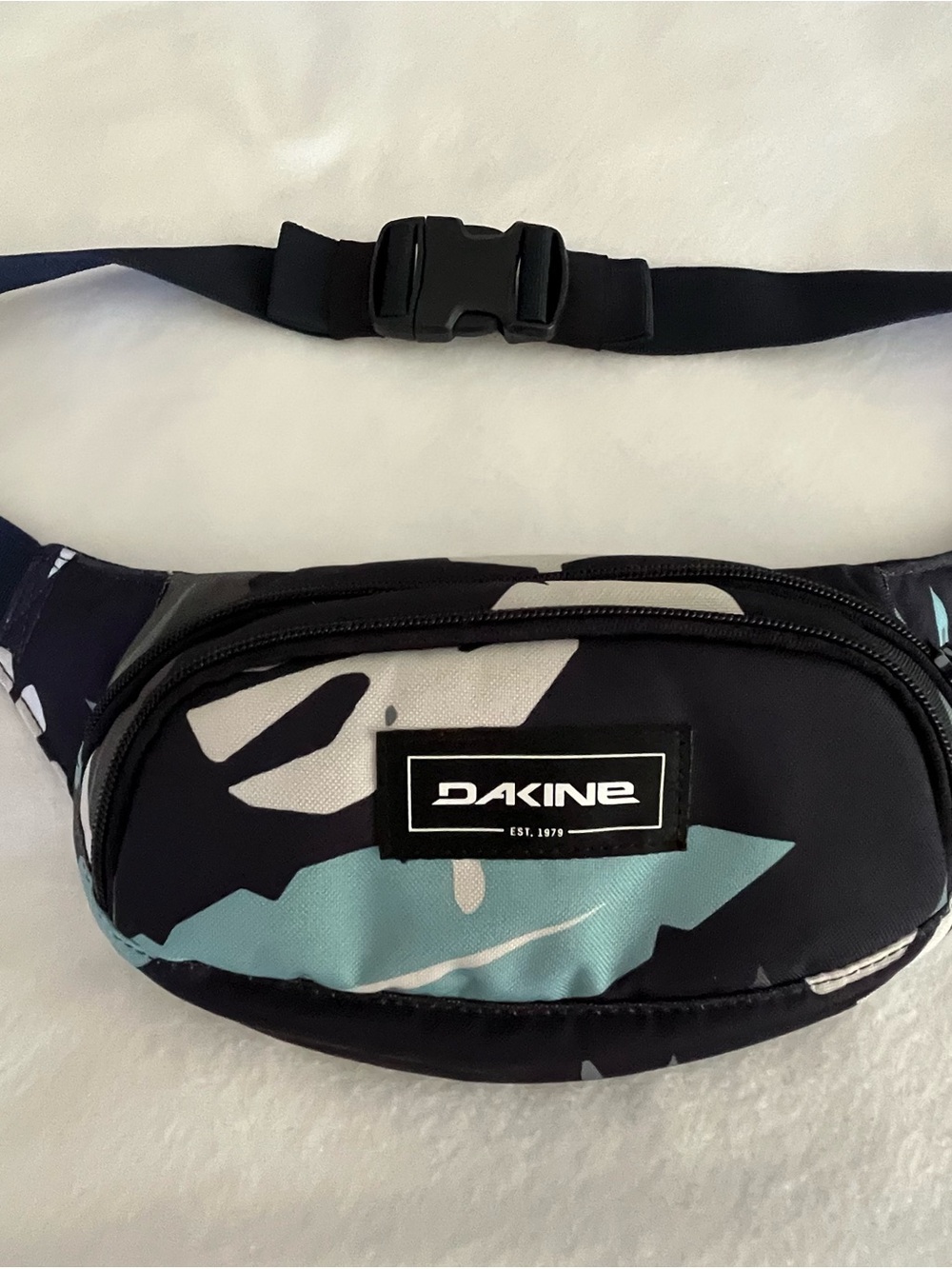 Dakine Black & Teal Camo Belt Bag